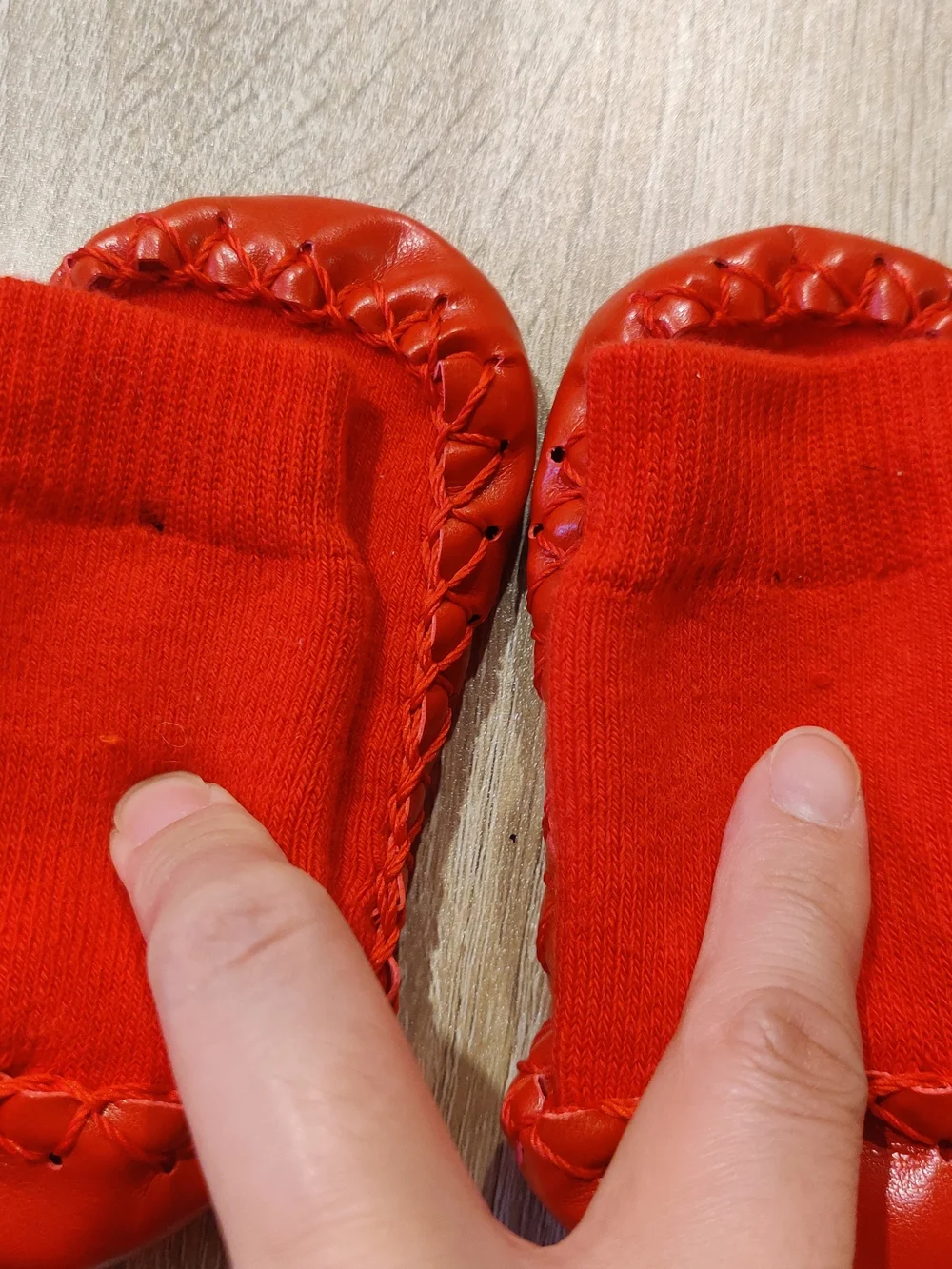 Hanna Andersson Bright Red Moccasin-Style Slipper Socks Size 5-7